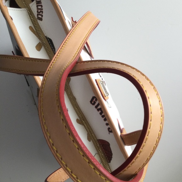 Dooney&bourke MLB SF Giants Charleston Shopper - Picture 10 of 14